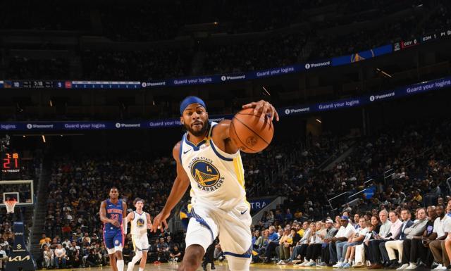 score电竞-得分正负值全队第1！勇士季前赛不败：22岁新星崛起