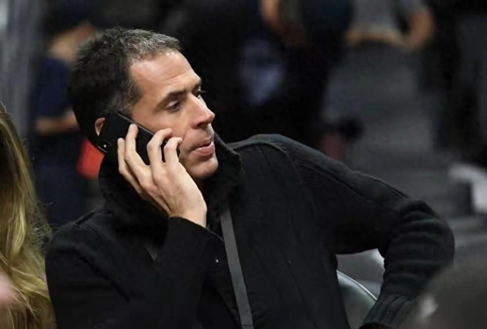 电竞比分网-3000万起价！小里伤病竟成助攻，佩林卡吃瘪，浓眉交易隐痛难消